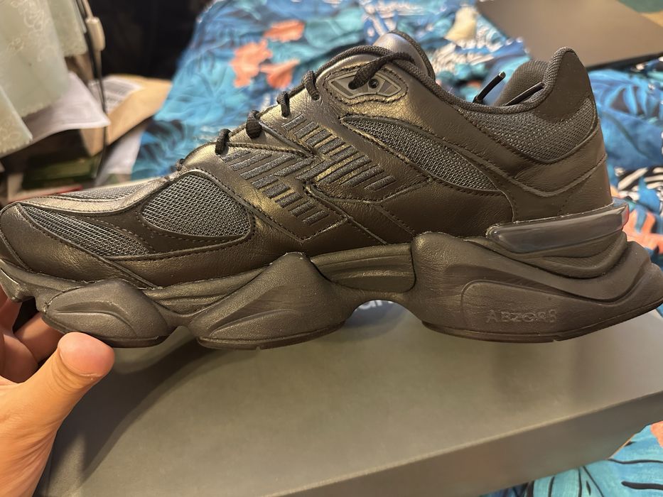 49 - New Balance 9060 Triple Black Leather