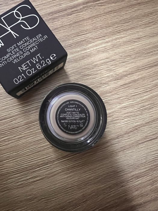 Коректор NARS Soft Matte