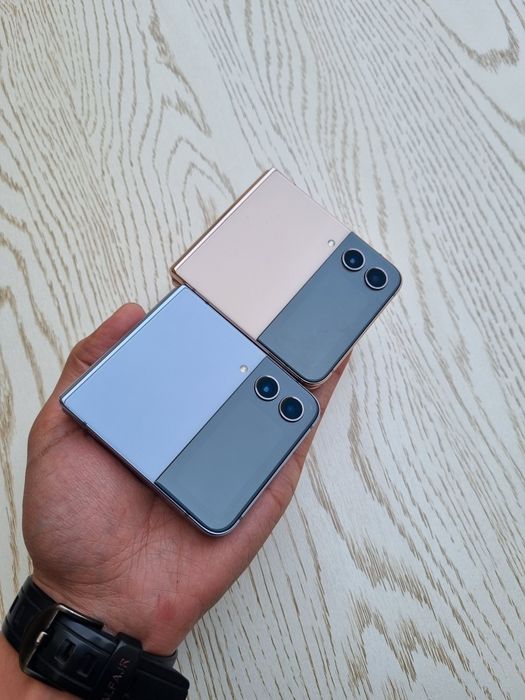 Samsung Galaxy Z Flip 4. Joyi 256 GB. Snapdragon IME o'tkan. Garantya