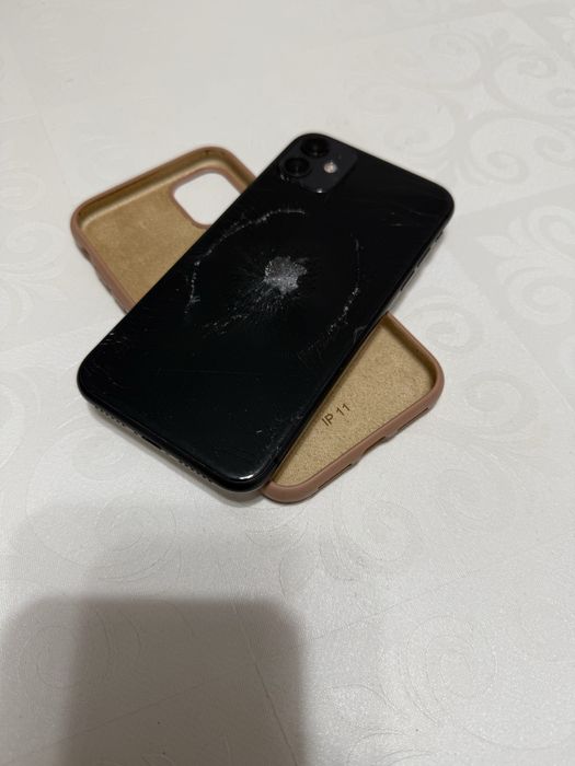 Iphone айфон 11    64 гб