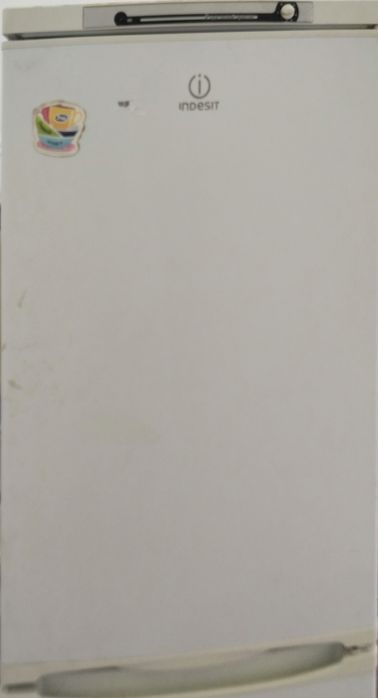 Холодильник индизит сатылады!