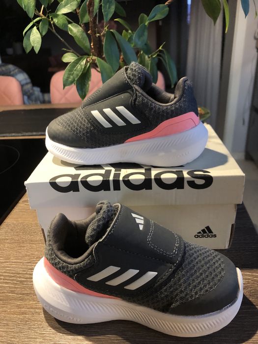 Papuci Adidas cu scai runfalcone 3.0 gri cu roz mărimea 23