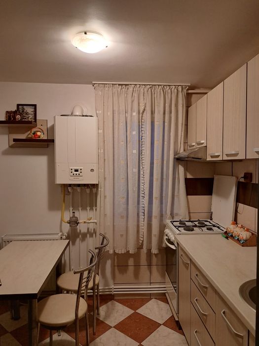 Vând apartament 2 camere decomandat