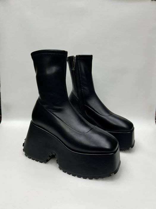 Утеплённые полусапожки