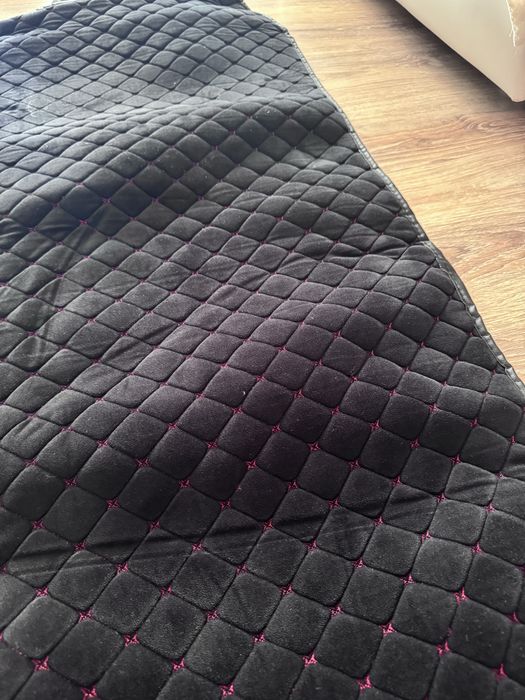 Продам чехлы на машину