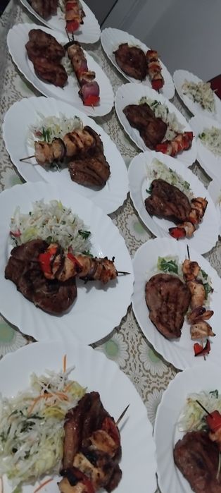 Firma catering husi organizam evenimente