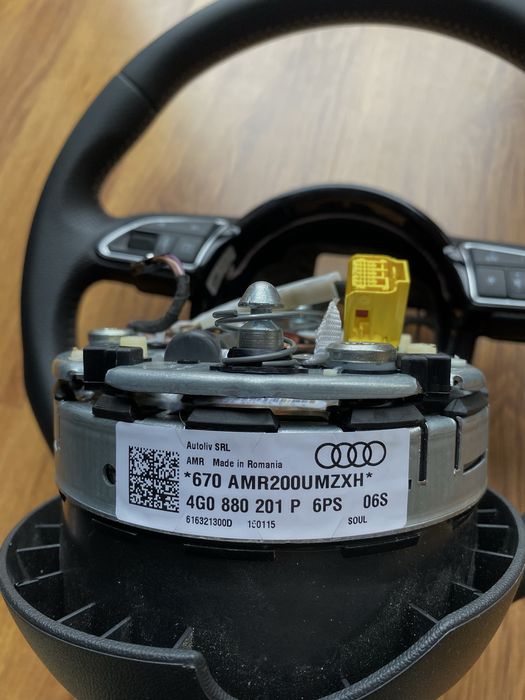 Volan Audi A6 C7 S-line cu padele
