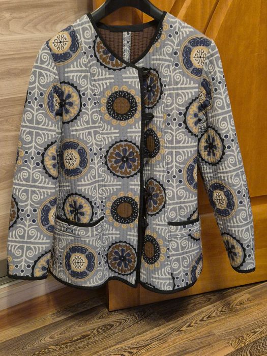 Новая лёгкая стеганная куртка на девушку 48(L).