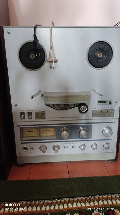 Продаются Колонки с усилителем