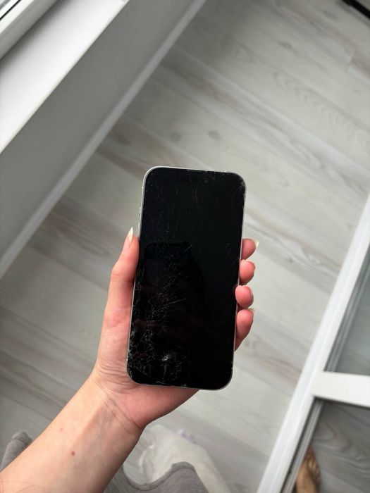 Iphone 15 pro 128 gb 85%