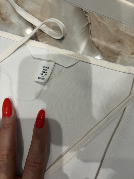 Бяла дълга рокля H&M