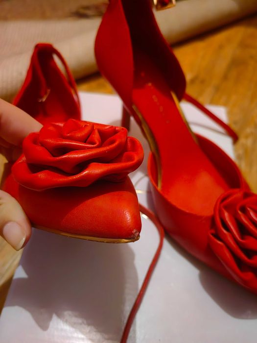 Дамски червени обувки на ток Eva Minge