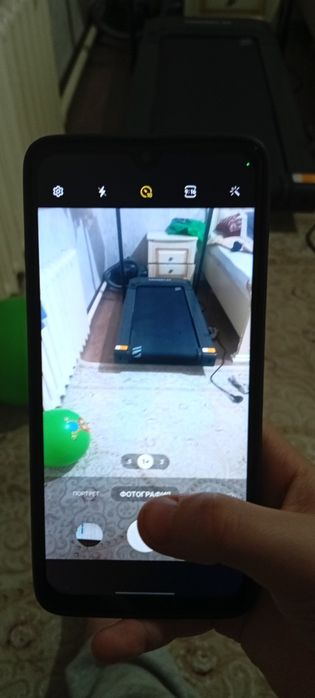 Два телефона работают