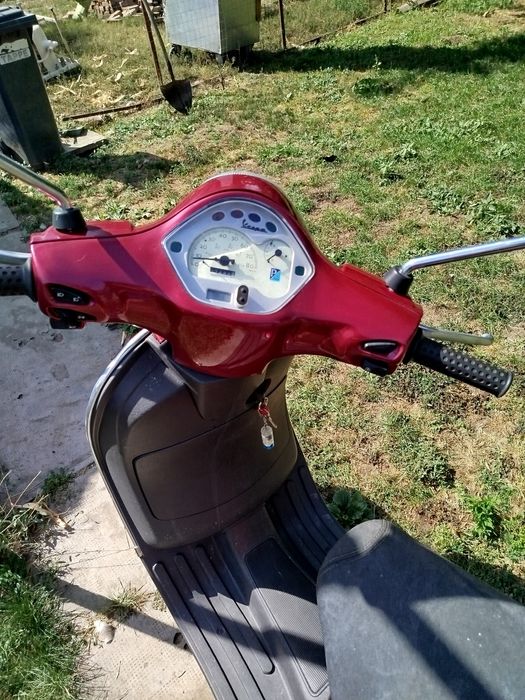 Scuter 49 cm vespa