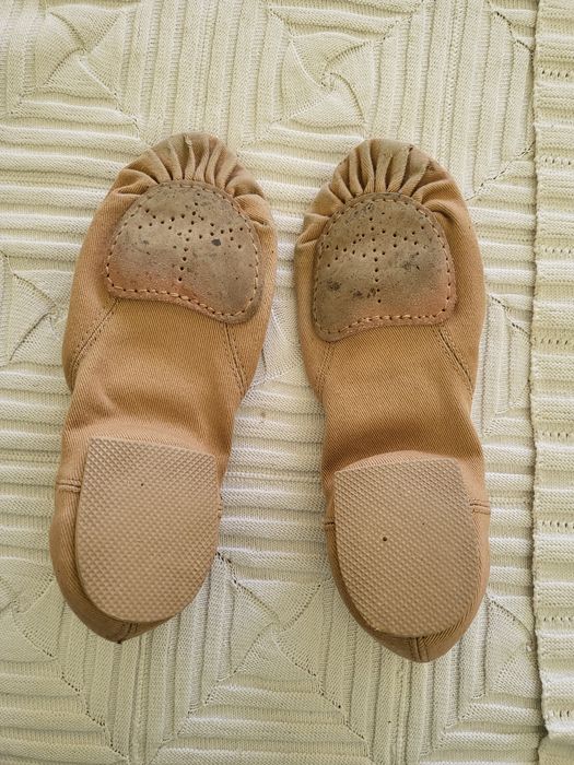 Джазки за характерни танци Capezio