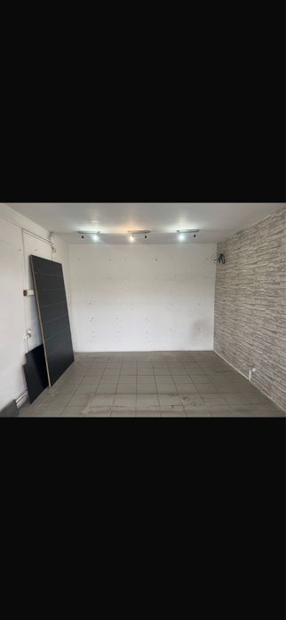 Spatiu com pt PLAFAR  FARMACIE podu ros  ultra central in intersecte