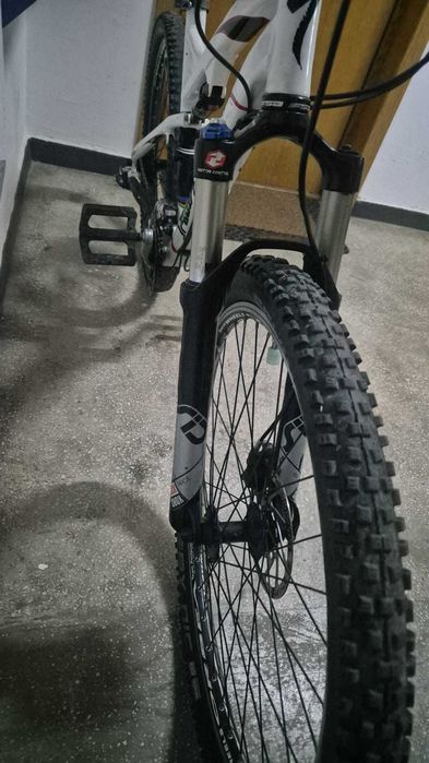 Se vinde bicicleta cross-country