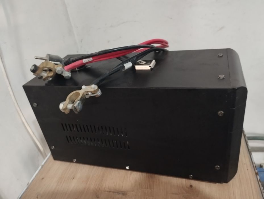 Vând UPS centrala termica