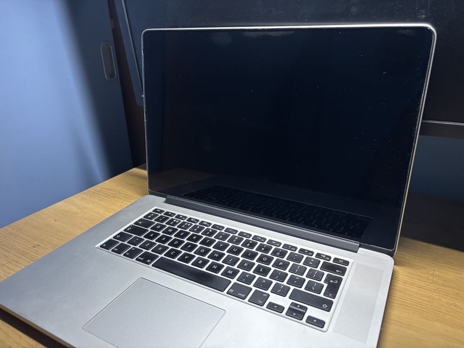 MacBook Pro Mid 2015 15 inch i7