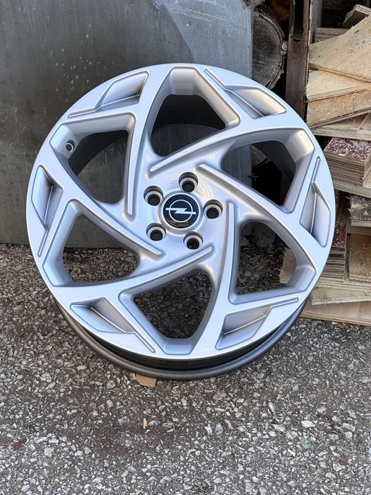 Джанти за Опел Opel 18 “ цола 5х105 чисто нови 8j ET 45 56.6