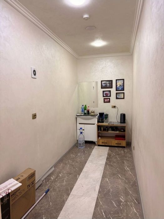 Ул.нукус Бутик Гламур сдаётся офис 2х-комнатный 72м2.