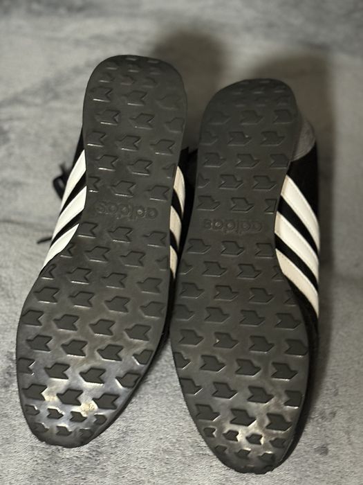 Vand adidas 44/ originali