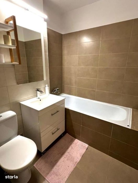 Apartament cu 3 camere de închiriat în Curtea de Argeș.