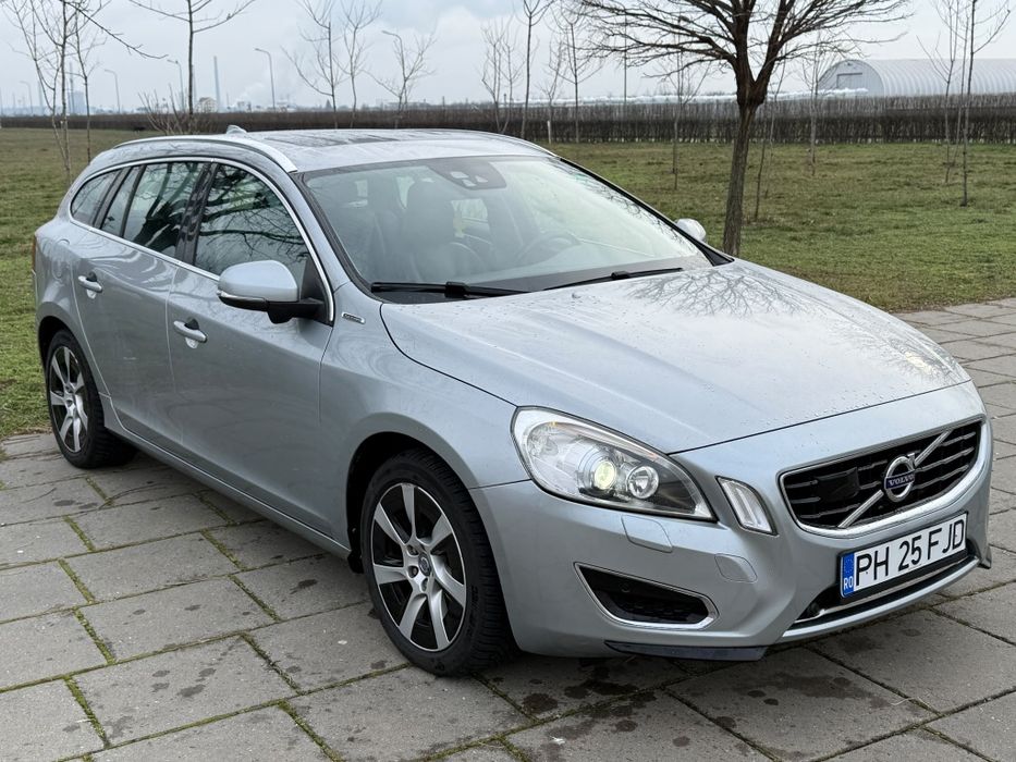 VOLVO V60 2013 — imagine 2
