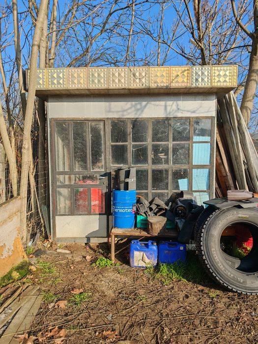 Продавам Фургони