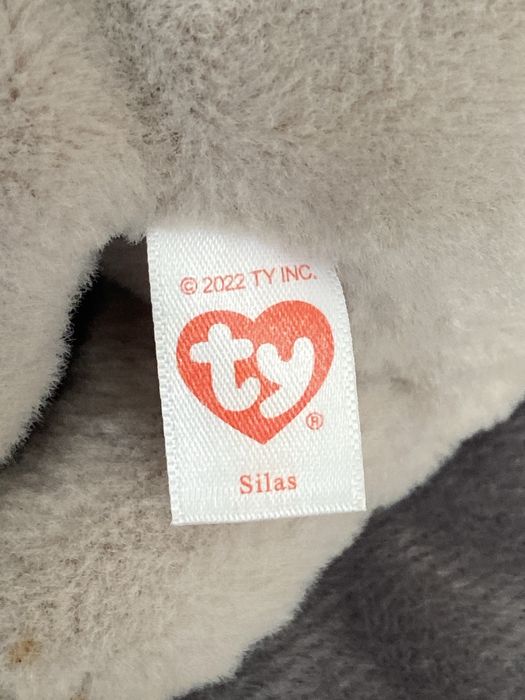 каждая  по 2000тг