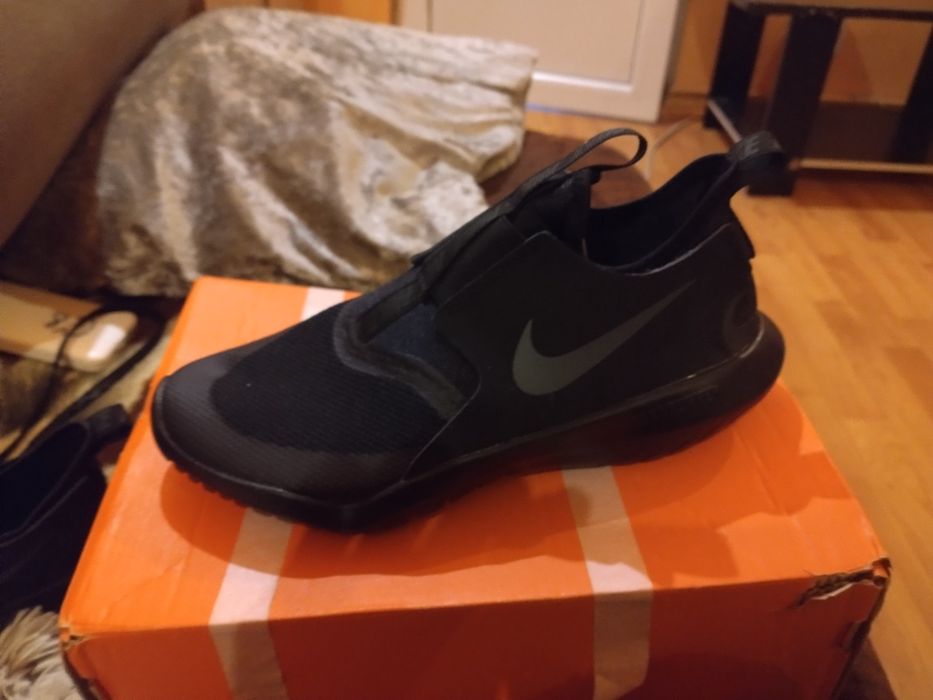Adidas Nike flexrunner