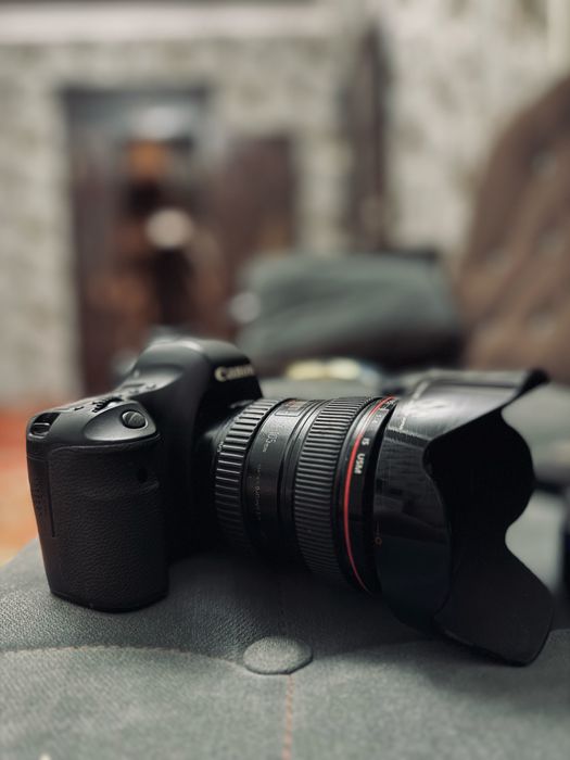 Canon 6D 24.105 obektiv 2 ta batareya orginal zaryadchik projektir