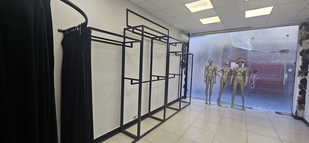 Продава се оборудване за магазин