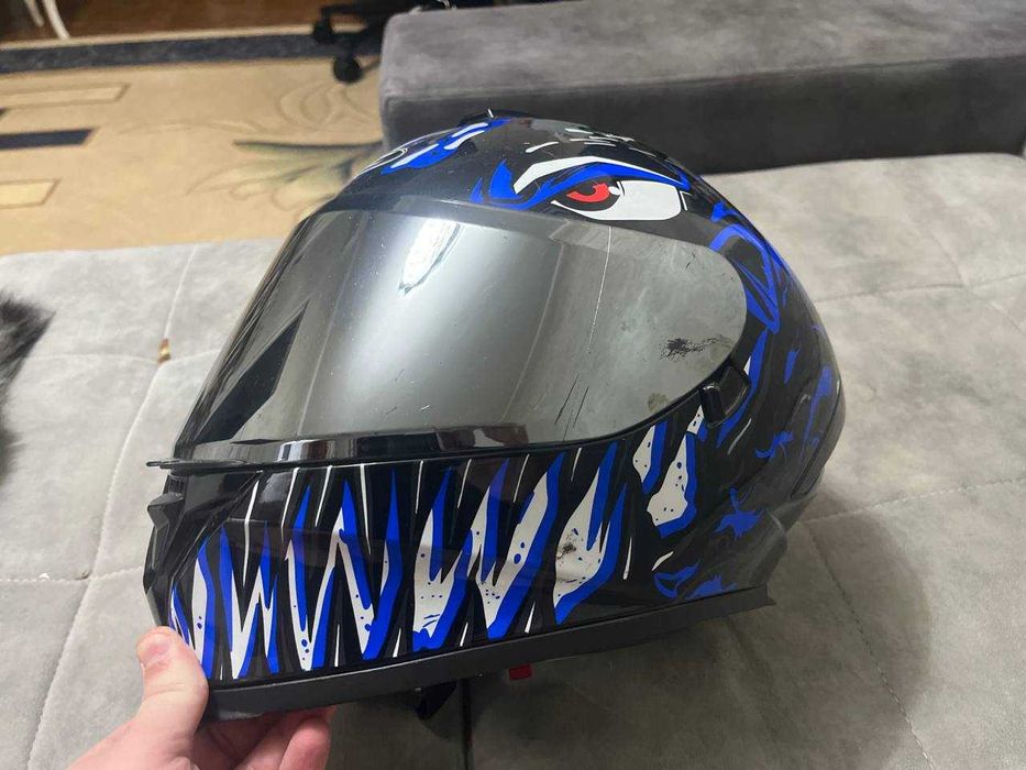 Мотоциклетный шлем