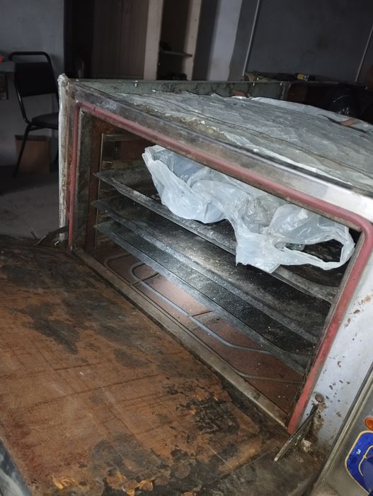 Продам духовку профессиональную.