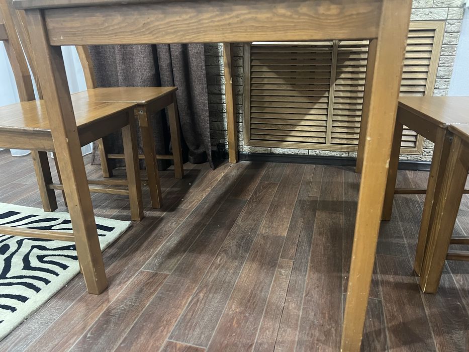 Продам Стол со стульями ( IKea )
