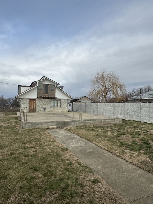 Teren 1000 m2 cu fundatie in com. Marculesti