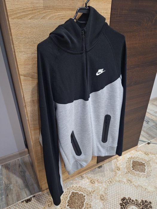 Nike Tech Fleece