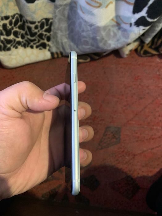 Iphone se 2020 64gb srochna