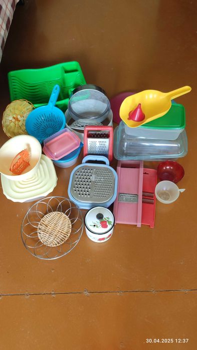 Чашки, тарелки. Посуда.