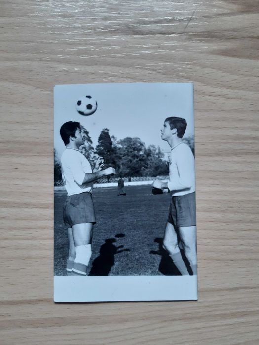 Снимки на футболисти на Ф.Д. Левски на хартиен носител