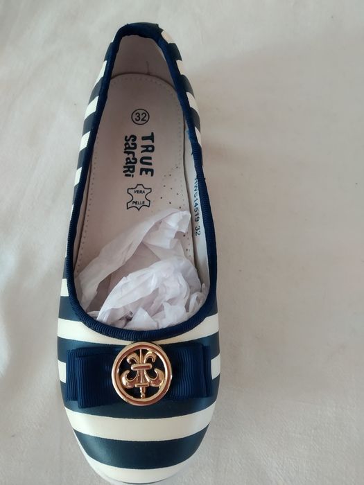 Продам обувь детскую