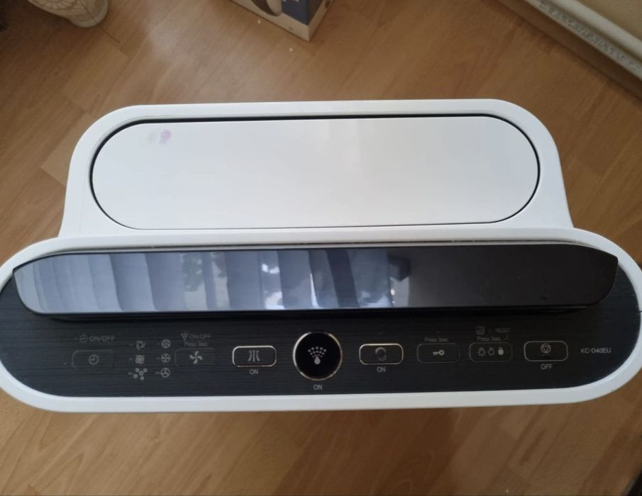 Purificator aer SHARP Plasmacluster KC-D40EUW