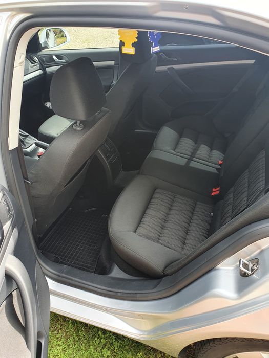 SKODA Octavia 2010 — imagine 3