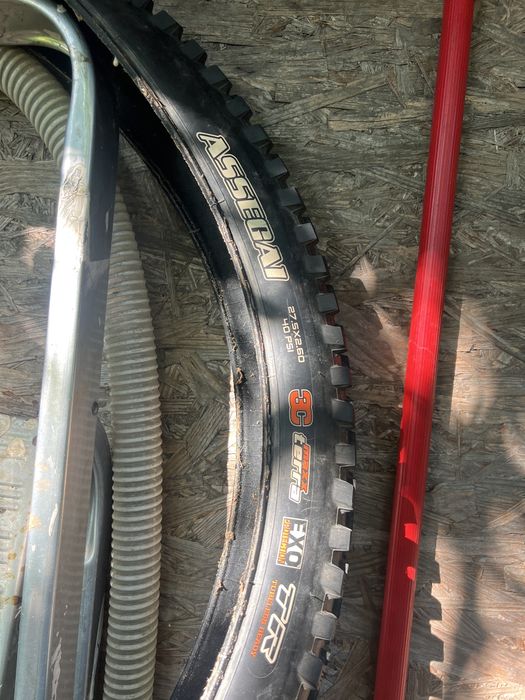 Vând cauciucuri Maxxis Assegai Minion Dhr ii 2 Dhf 27.5 2.35 2.4 2.5 2.6