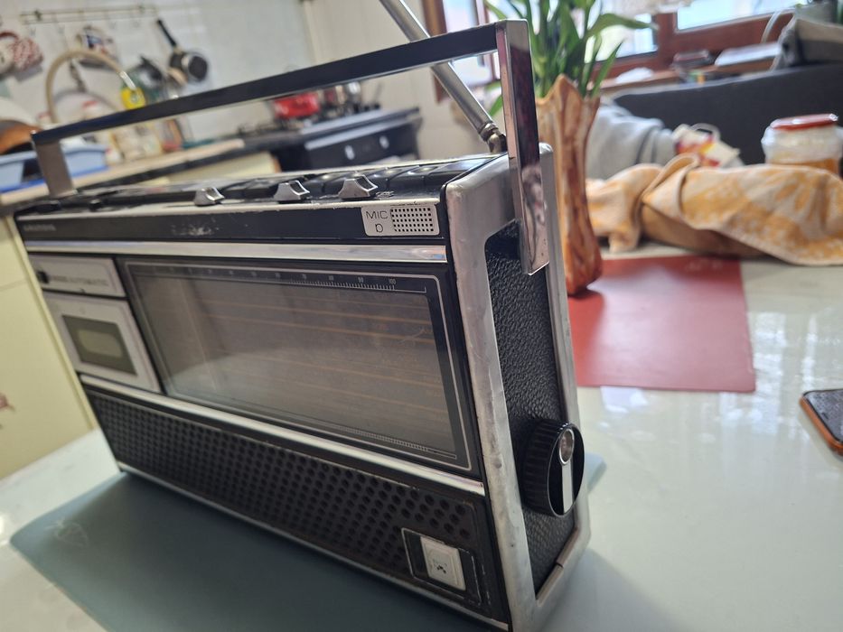 Radiocasetofon Grundig C 6000 Automatic,  funcțional pe baterii, pt.piese, colecție
