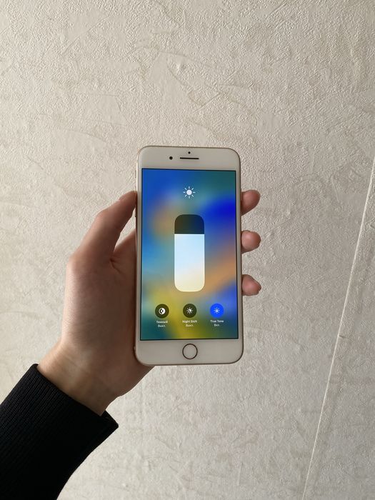 Продам Айфон 8+ 64gb 79%