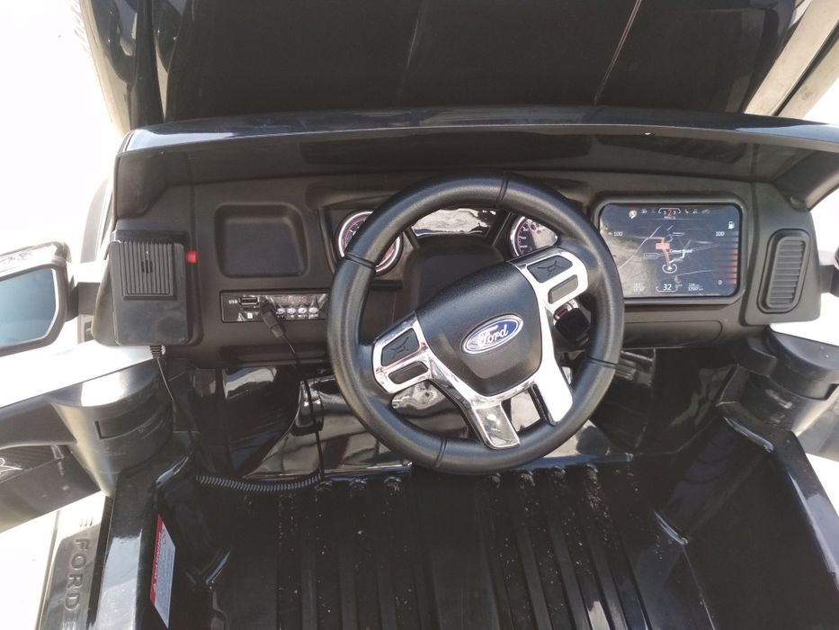 Продам детский электромобиль