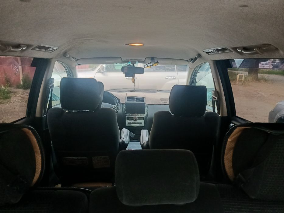 Toyota Ipsum,2004 год