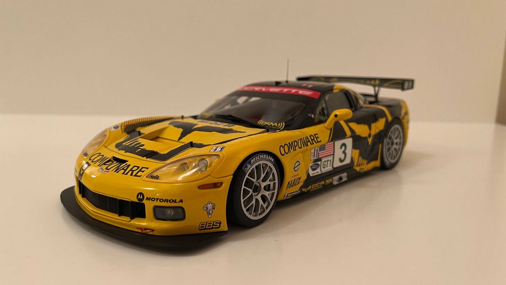 Macheta AUTOart 1/18 Chevrolet Corvette C6R ALMS 2007